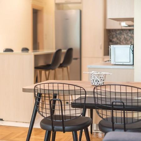 Elegant Home in Quiet Street by Cloudkeys Athene Buitenkant foto